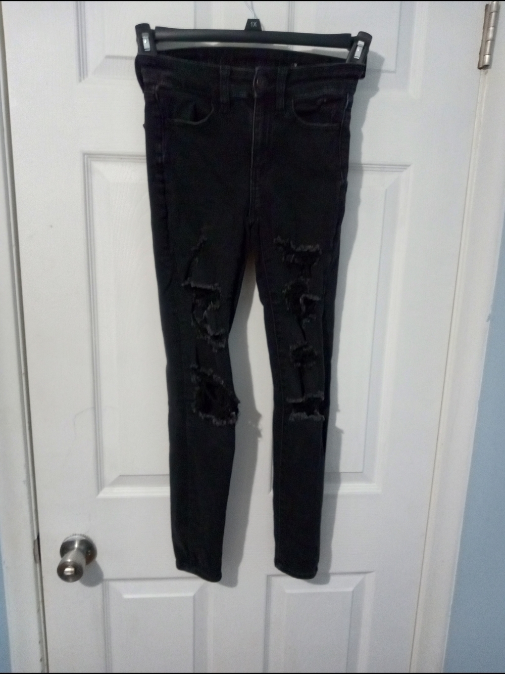 American Eagle Outfitters Black Ripped Skinny Jeans